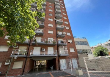 Departamento de 2 Ambientes en Venta - Apto Profesional - Torres Moron