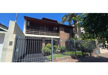 Chalet 5 ambientes San Justo