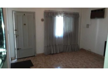 Casa 4 ambientes- con cochera